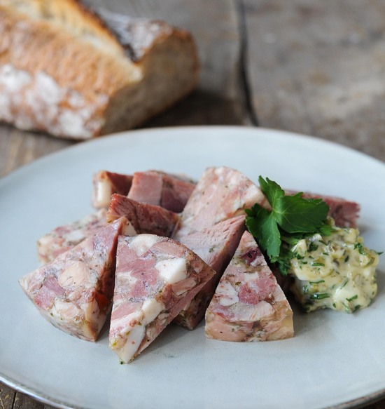 fromage de tête Porc Noir de Bigorre et sauce Gribiche 